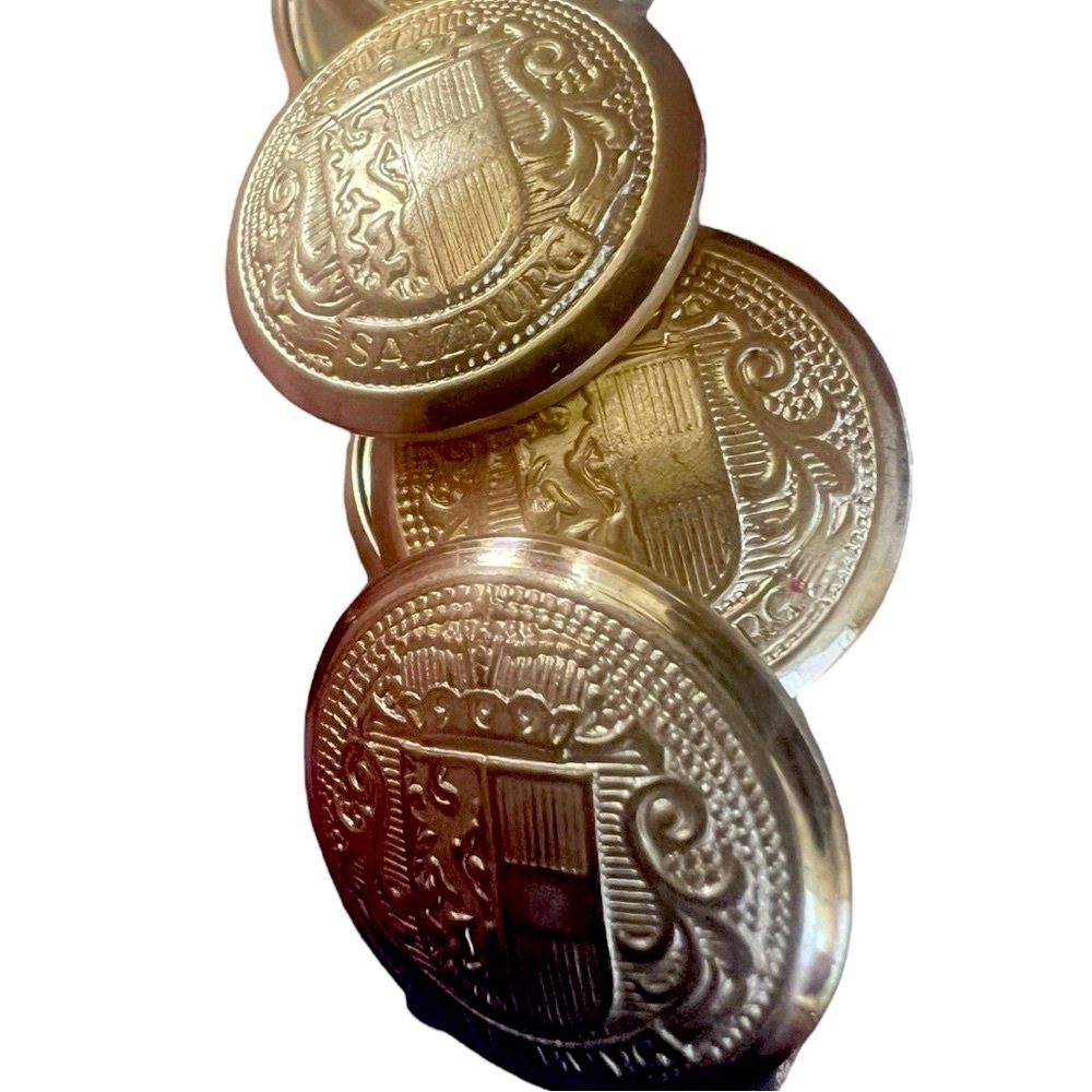Lot of Vintage Gold Tone Buttons - Picture 9 of 9